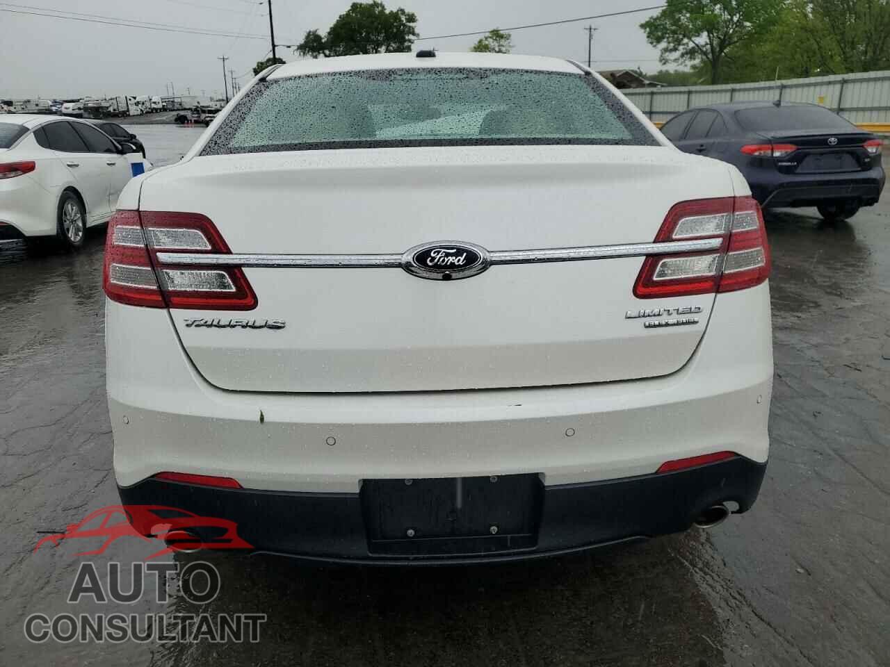 FORD TAURUS 2017 - 1FAHP2F80HG130277