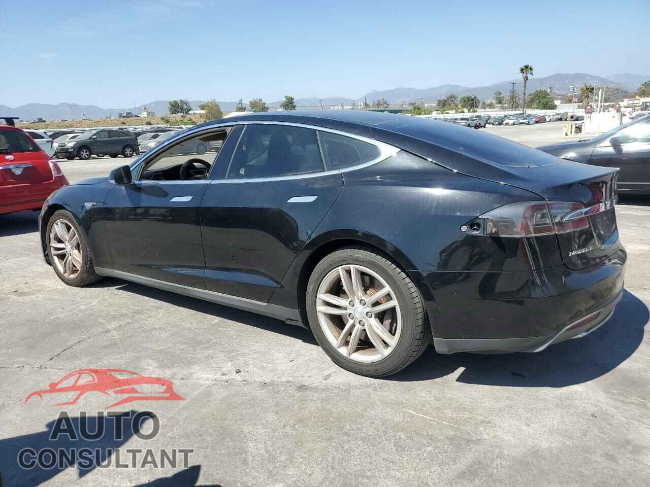 TESLA MODEL S 2013 - 5YJSA1CN6DFP10661