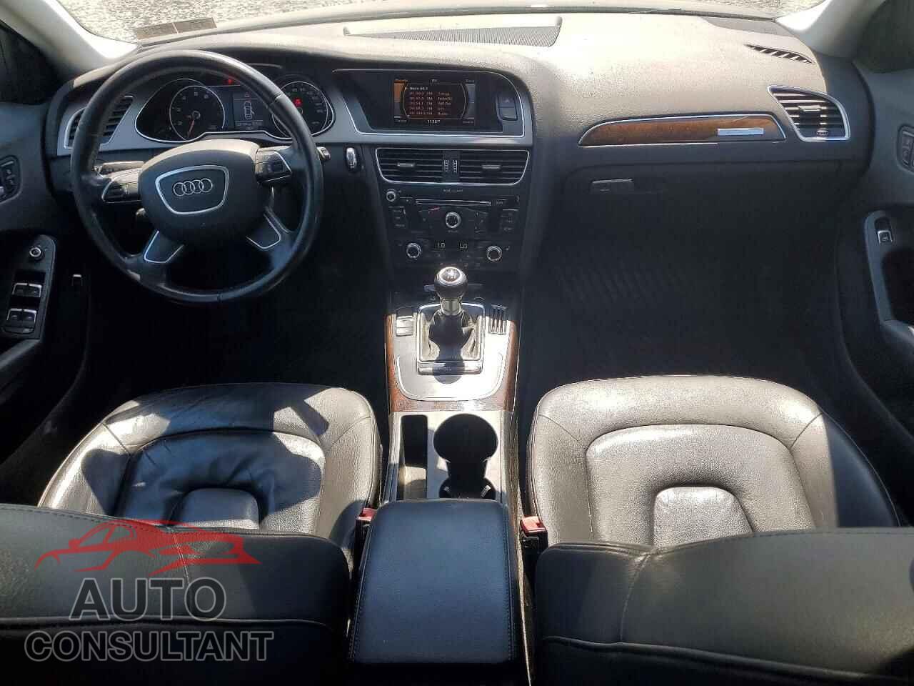 AUDI A4 2015 - WAUDFAFL7FN021301