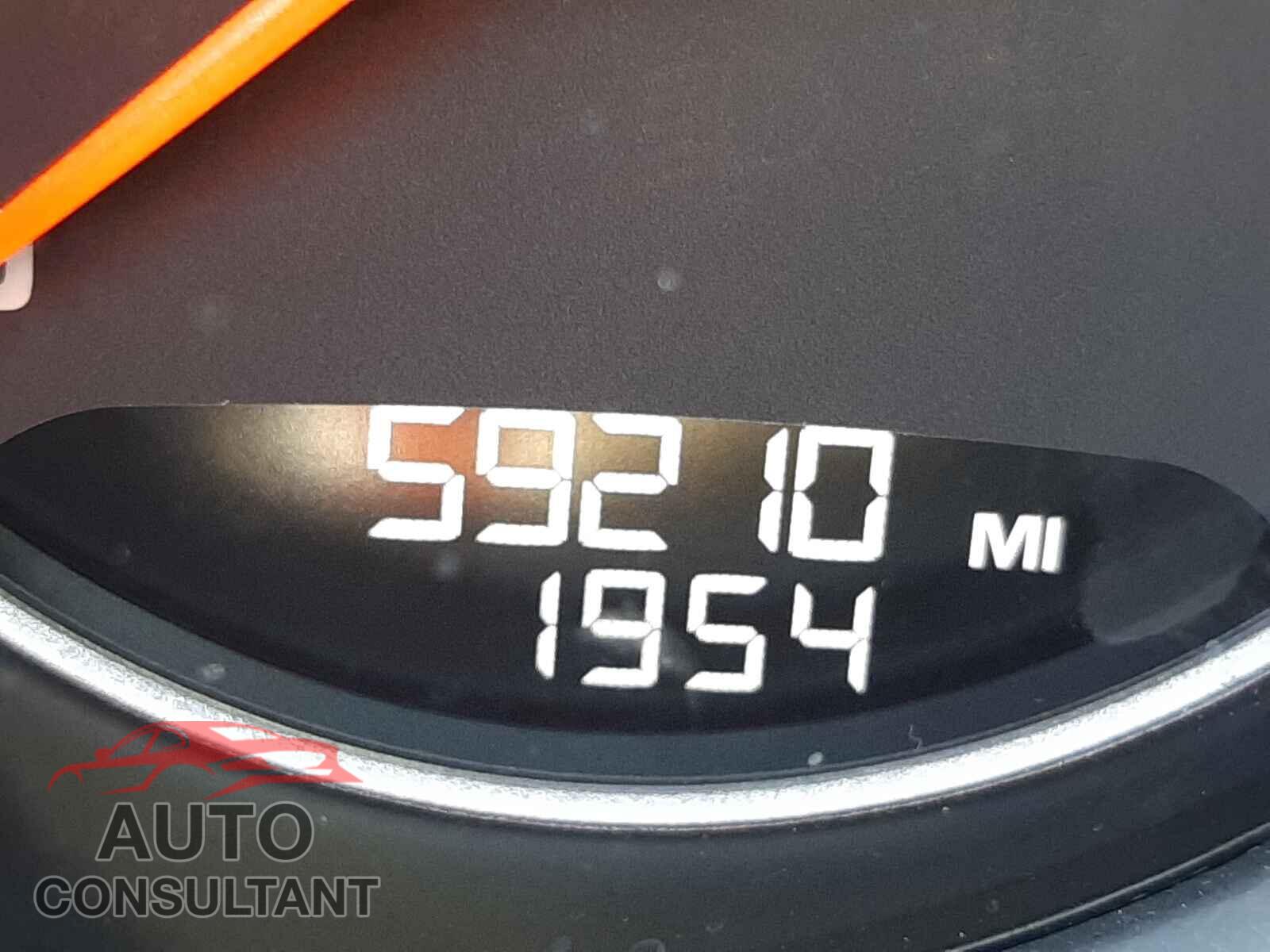 PORSCHE CAYENNE 2017 - WP1AA2A22HKA87993