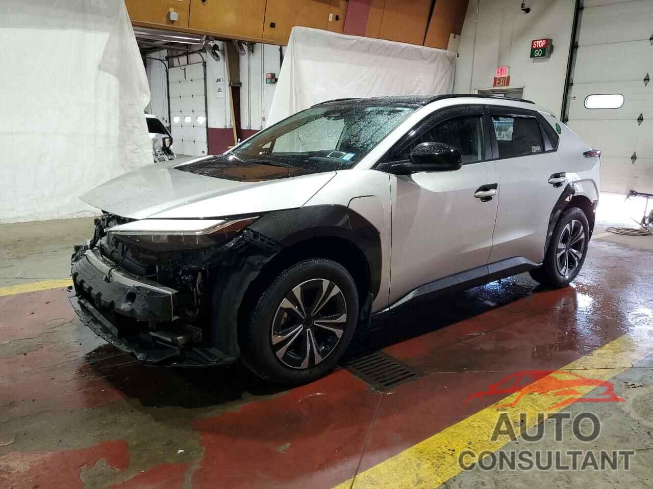TOYOTA BZ4X XLE 2023 - JTMABACA0PA025591