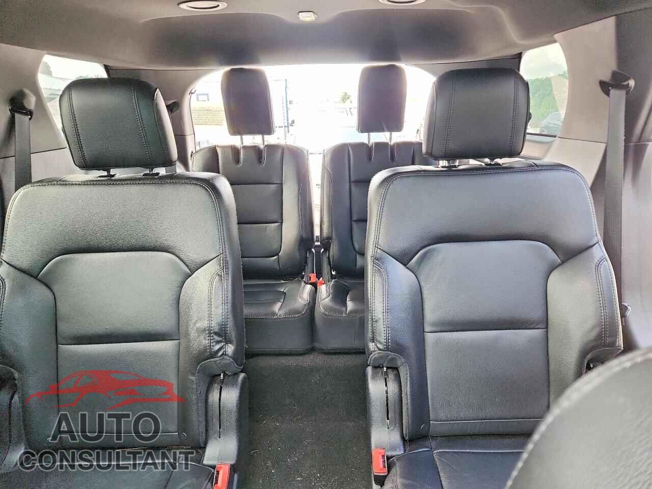 FORD EXPLORER 2017 - 1FM5K7D82HGB69928