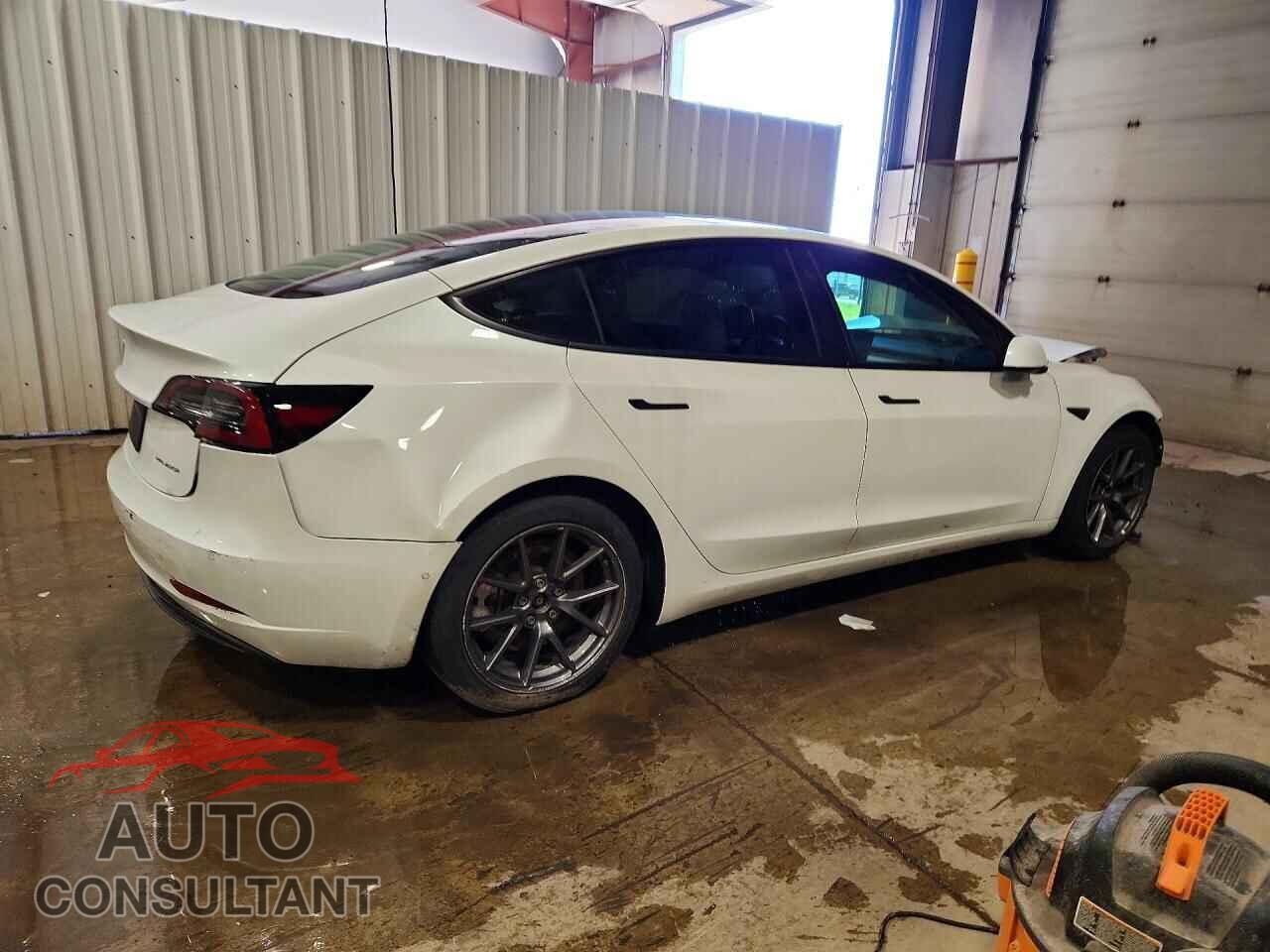 TESLA MODEL 3 2021 - 5YJ3E1EB8MF056371