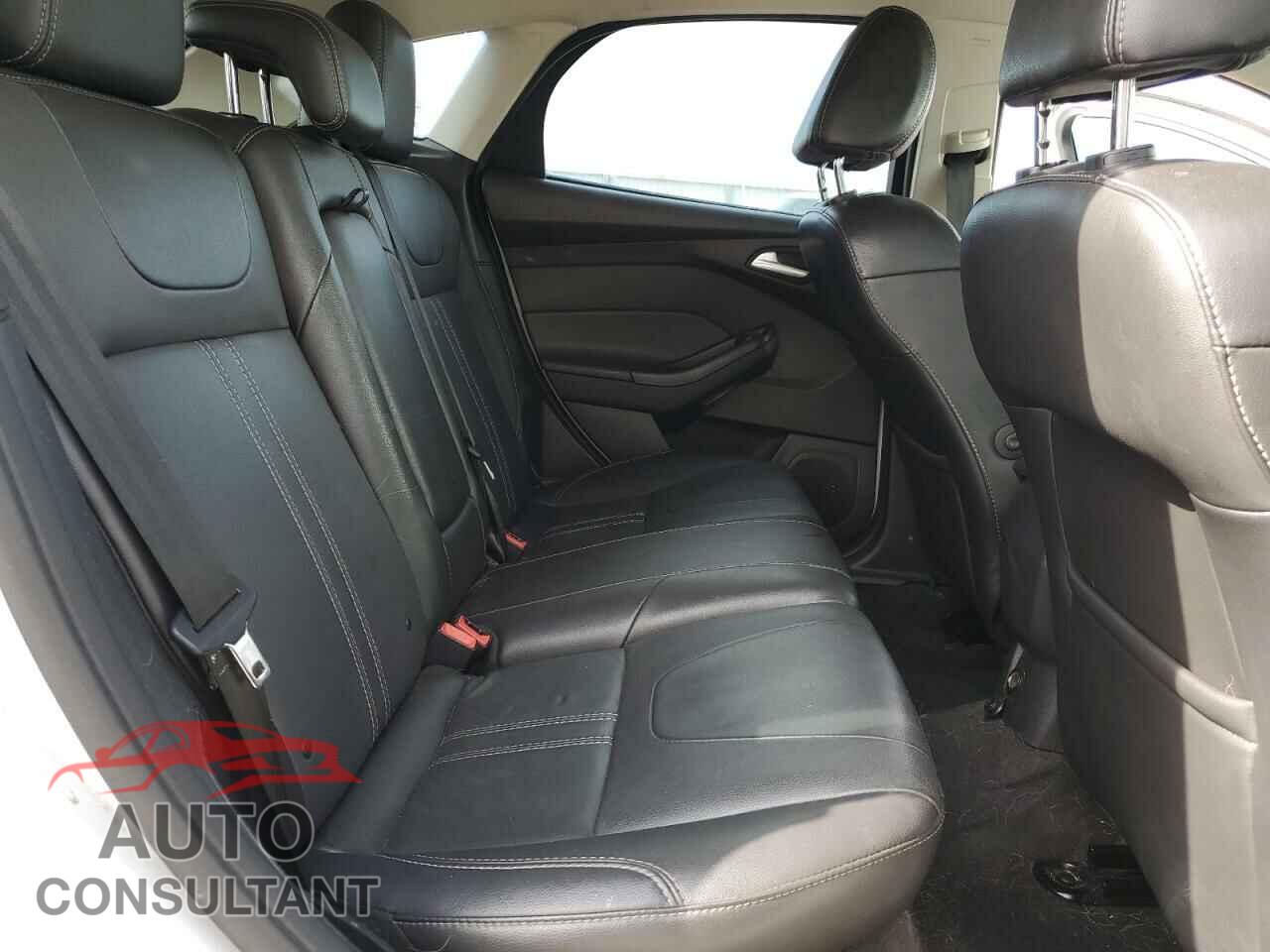 FORD FOCUS 2014 - 1FADP3K24EL156180