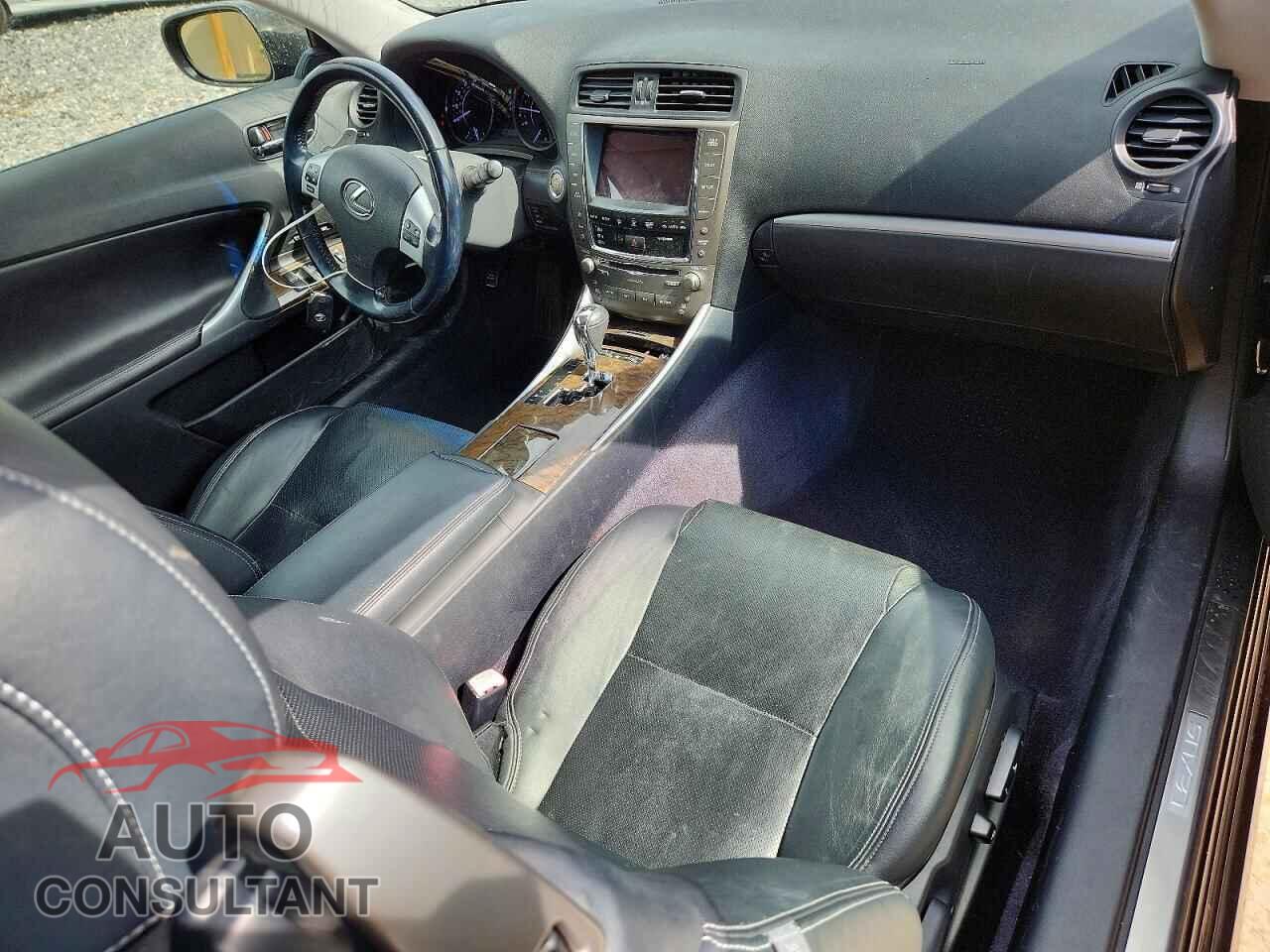 LEXUS IS 2012 - JTHFE2C27C2507246