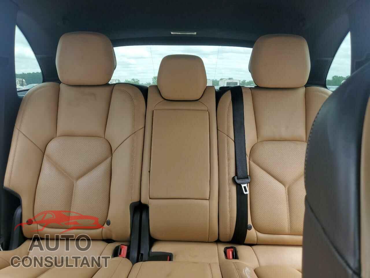 PORSCHE CAYENNE 2016 - WP1AA2A29GLA10286