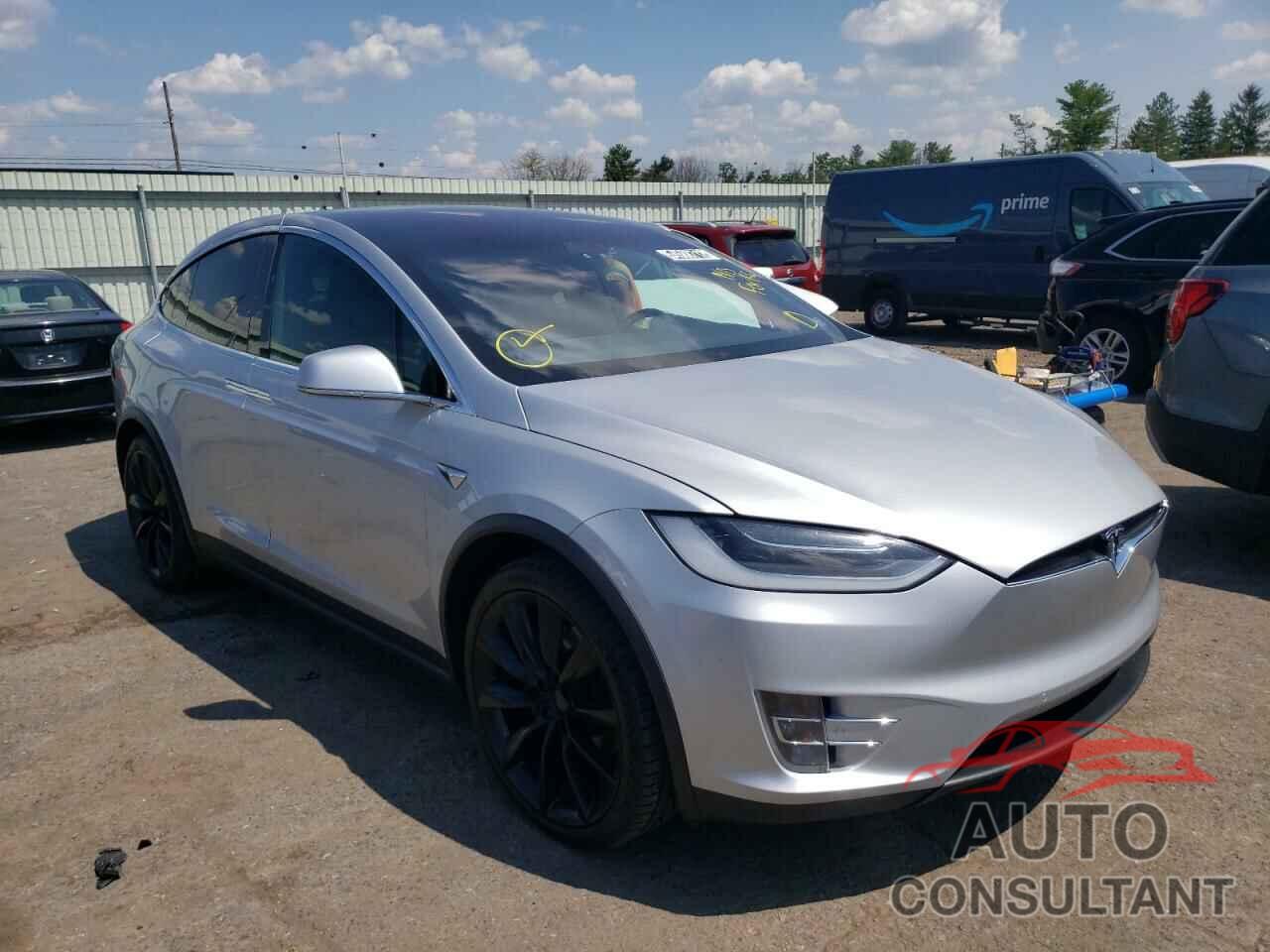 TESLA MODEL X 2017 - 5YJXCAE25HF038035