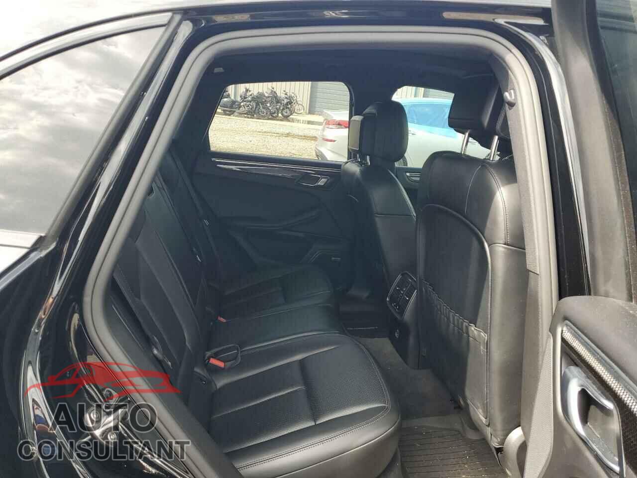 PORSCHE MACAN 2018 - WP1AG2A51JLB61574