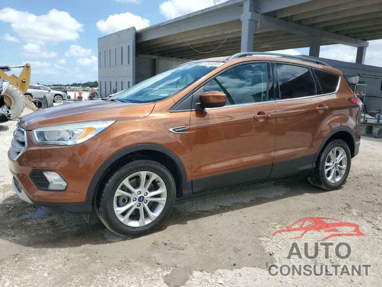FORD ESCAPE 2017 - 1FMCU9GD4HUA27409