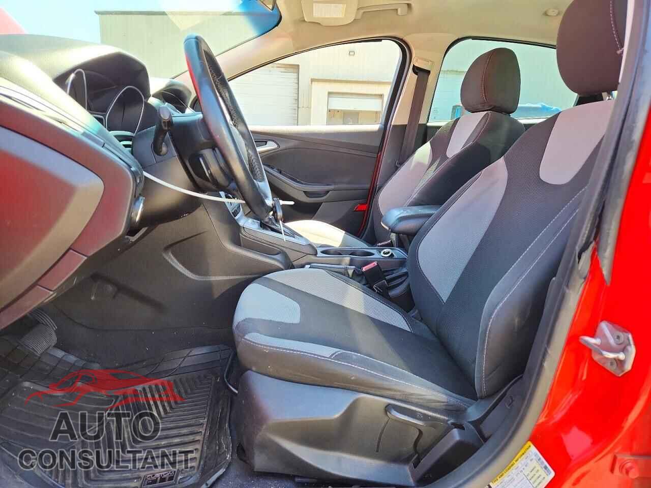 FORD FOCUS 2014 - 1FADP3F20EL235596