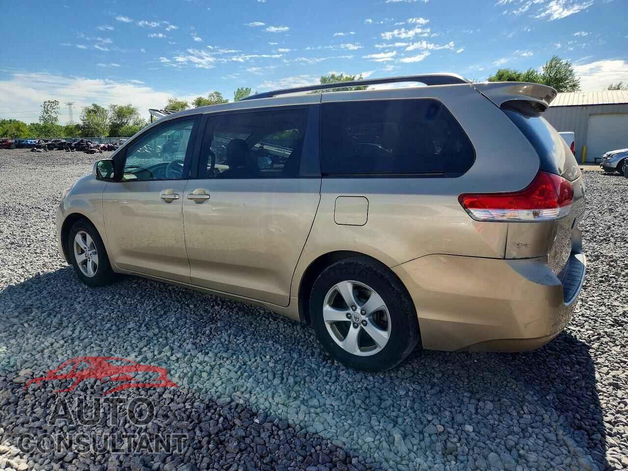 TOYOTA SIENNA 2012 - 5TDKK3DC8CS221629