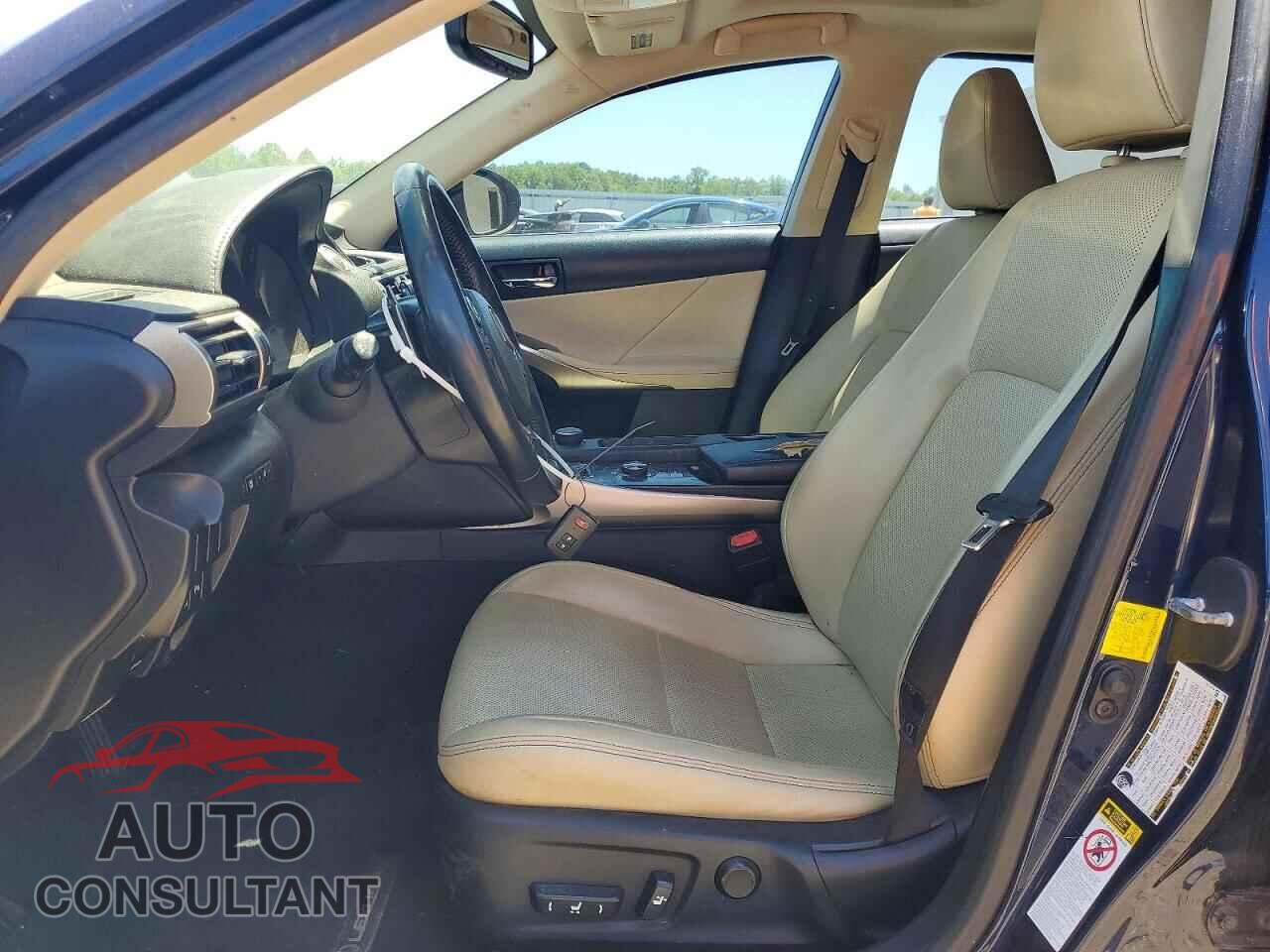 LEXUS IS 2014 - JTHBF1D22E5031381
