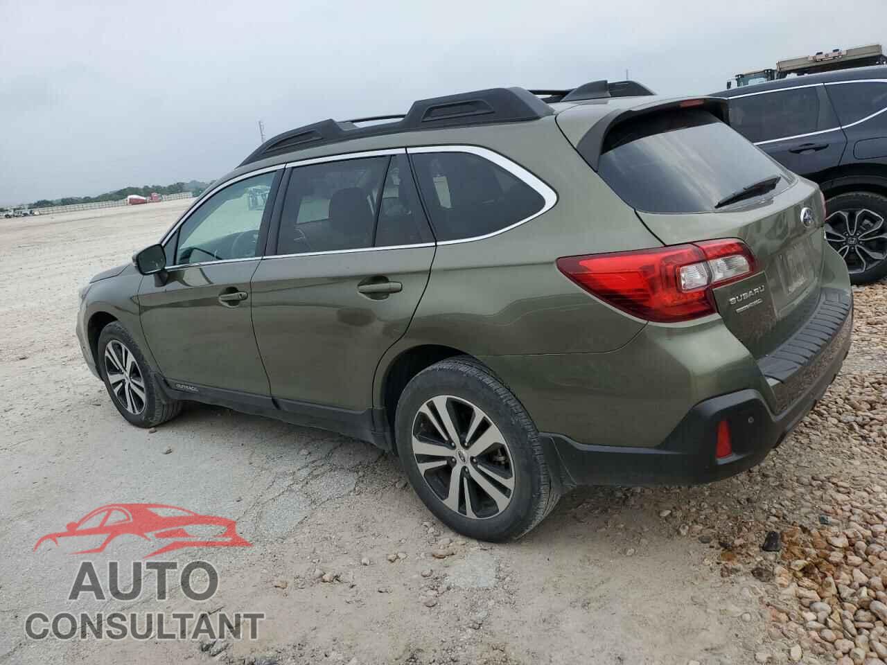 SUBARU OUTBACK 2018 - 4S4BSANC2J3307080