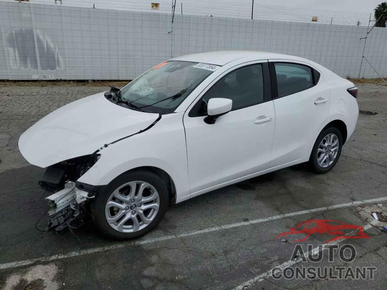 TOYOTA YARIS 2017 - 3MYDLBYV7HY169116