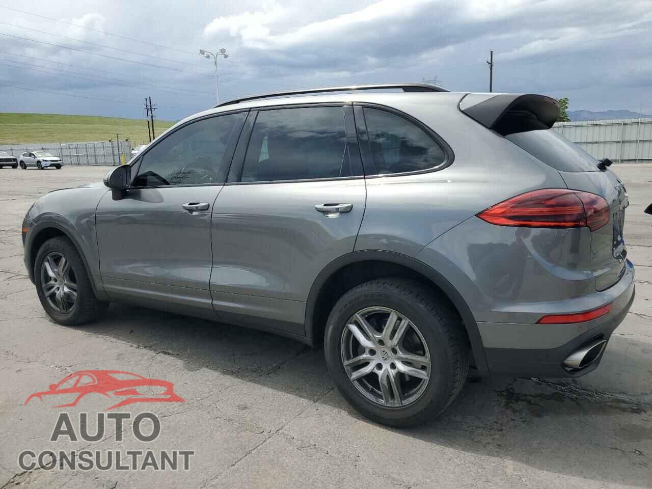 PORSCHE CAYENNE 2016 - WP1AA2A25GKA15037