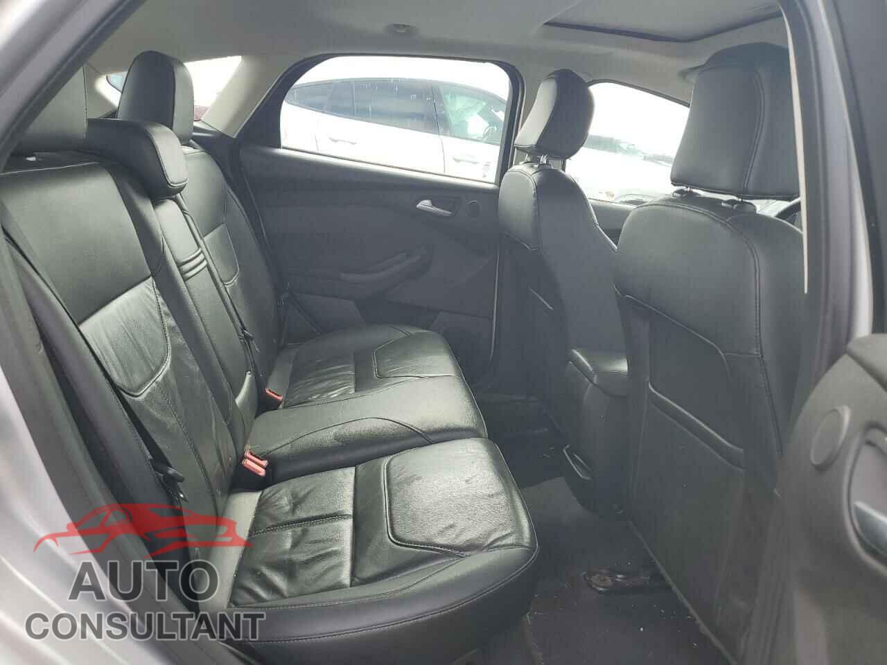 FORD FOCUS 2016 - 1FADP3N21GL333699