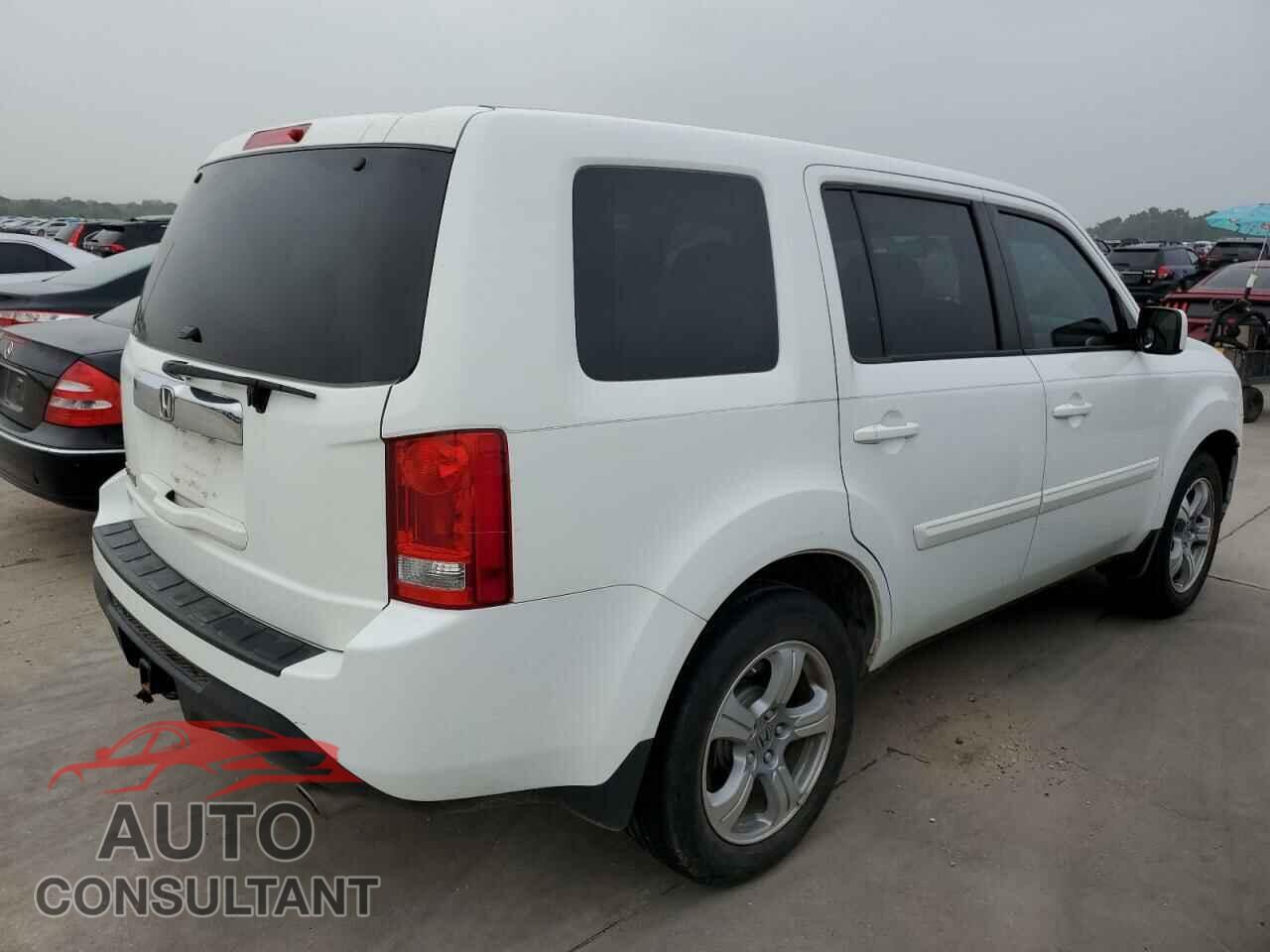 HONDA PILOT 2015 - 5FNYF3H43FB032073