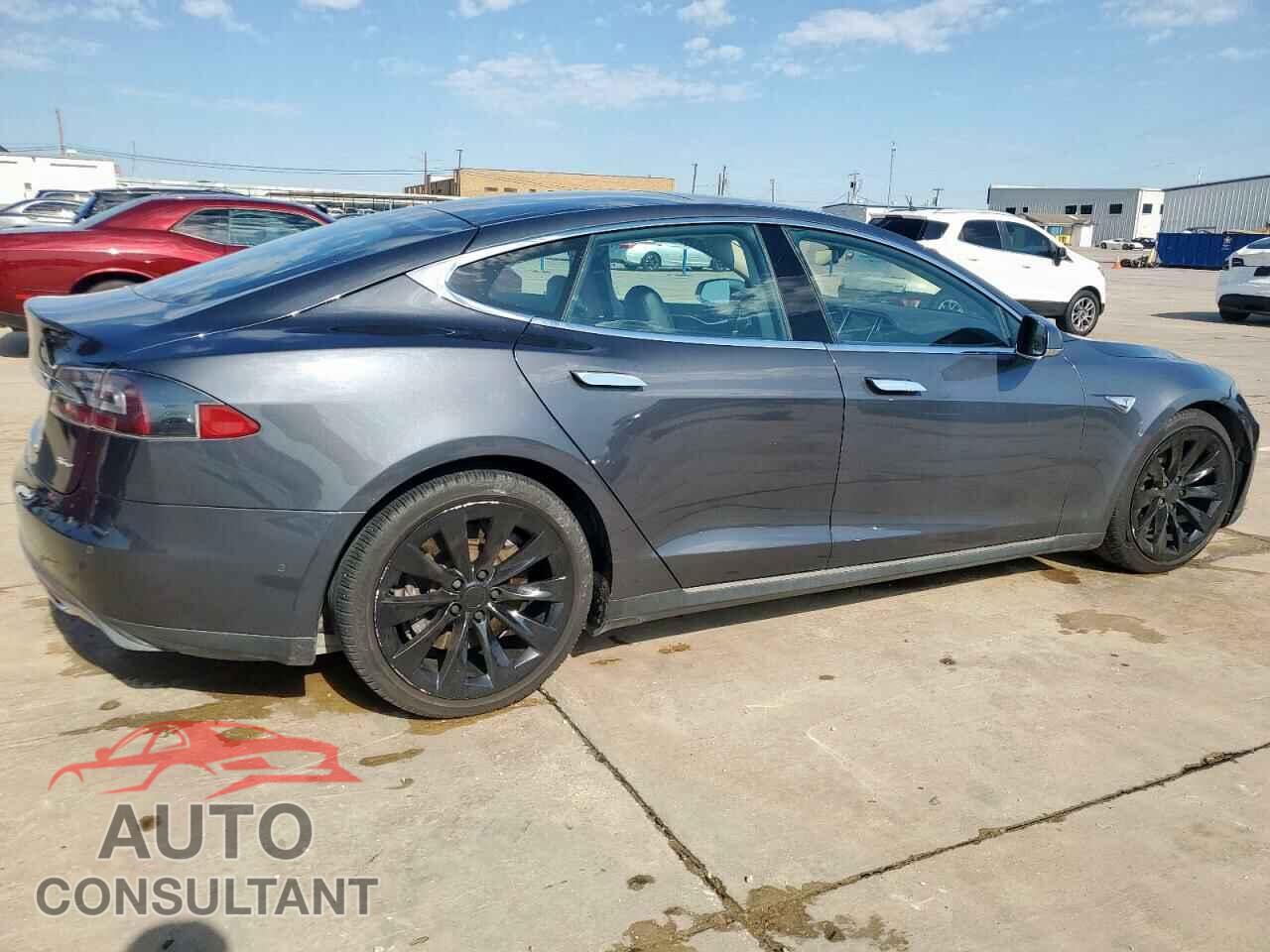 TESLA MODEL S 2015 - 5YJSA1H24FF080141