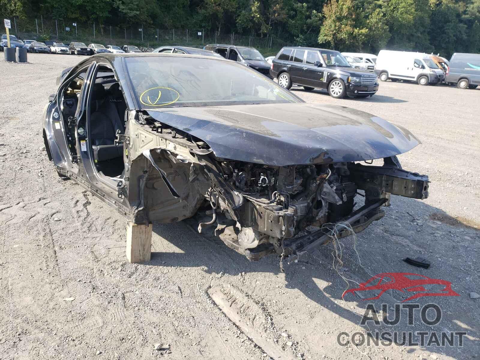TOYOTA CAMRY 2018 - 4T1B11HK5JU634783