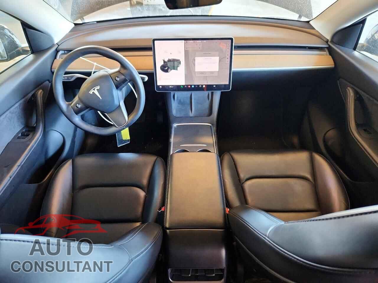 TESLA MODEL Y 2021 - 5YJYGAEE0MF154899