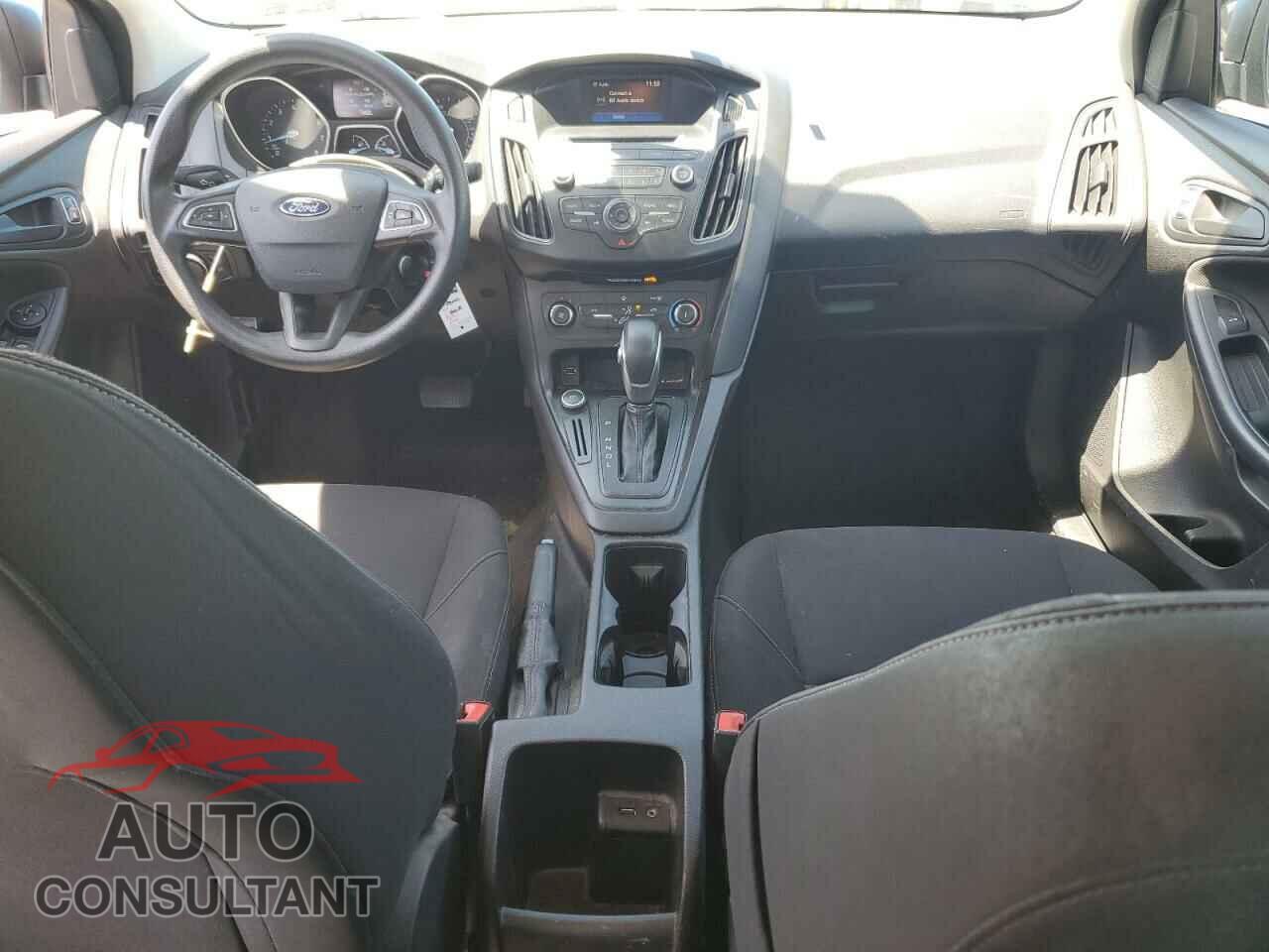 FORD FOCUS 2015 - 1FADP3E28FL321323