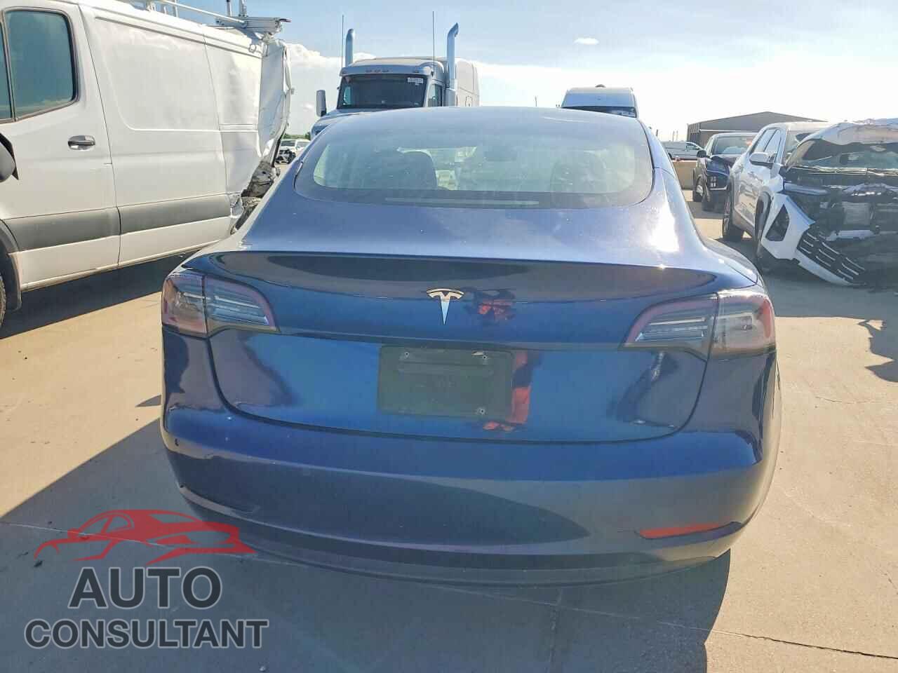 TESLA MODEL 3 2022 - 5YJ3E1EAXNF288317