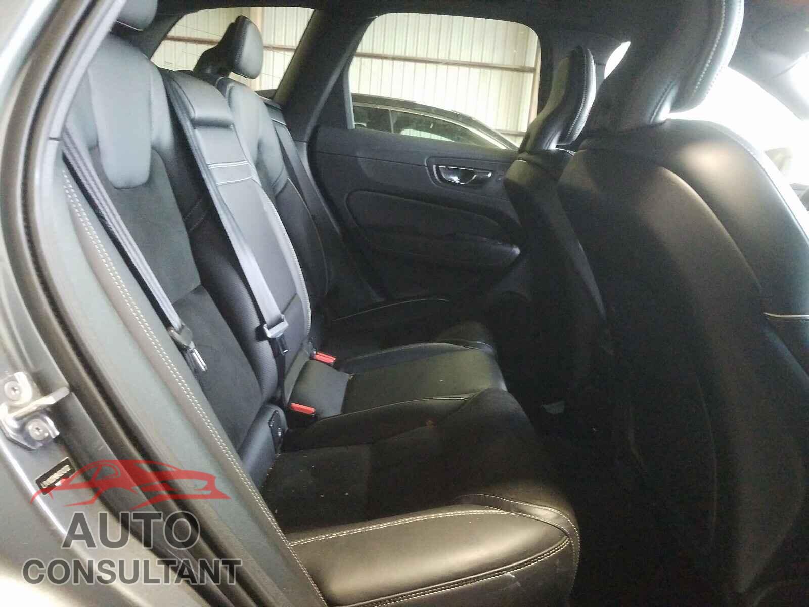 VOLVO XC60 2019 - LYV102DM8KB242702