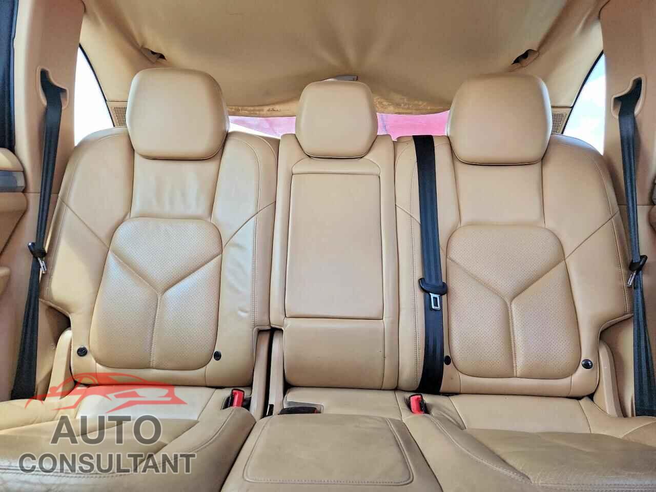 PORSCHE CAYENNE 2011 - WP1AA2A24BLA04100