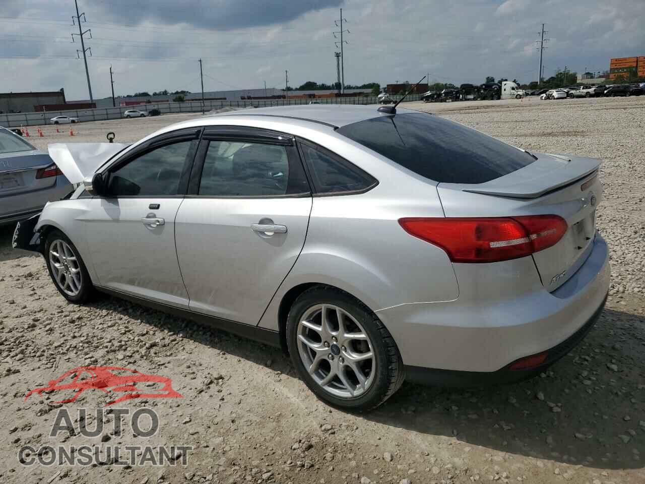 FORD FOCUS 2015 - 1FADP3F28FL339996