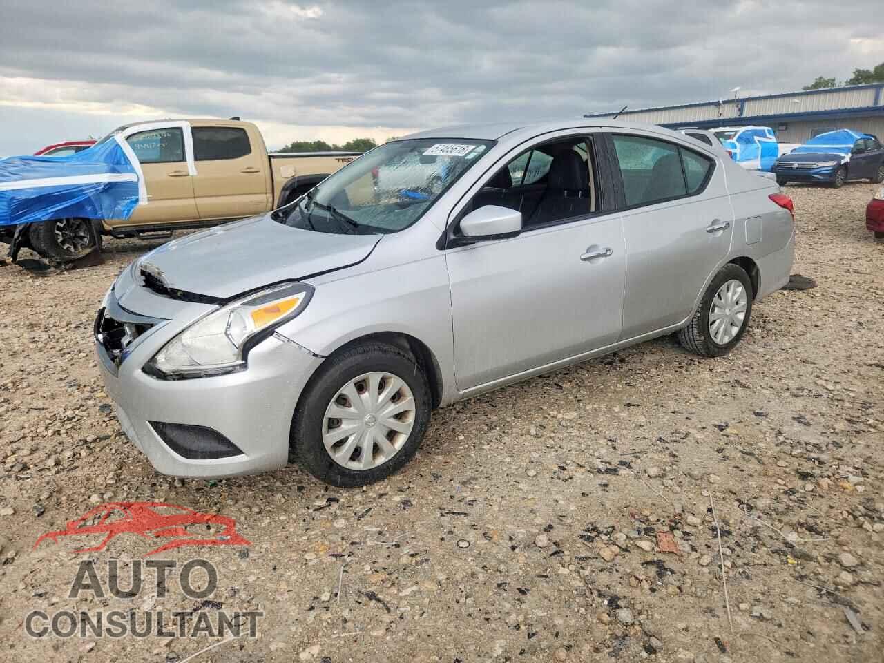 NISSAN VERSA 2019 - 3N1CN7AP3KL843010