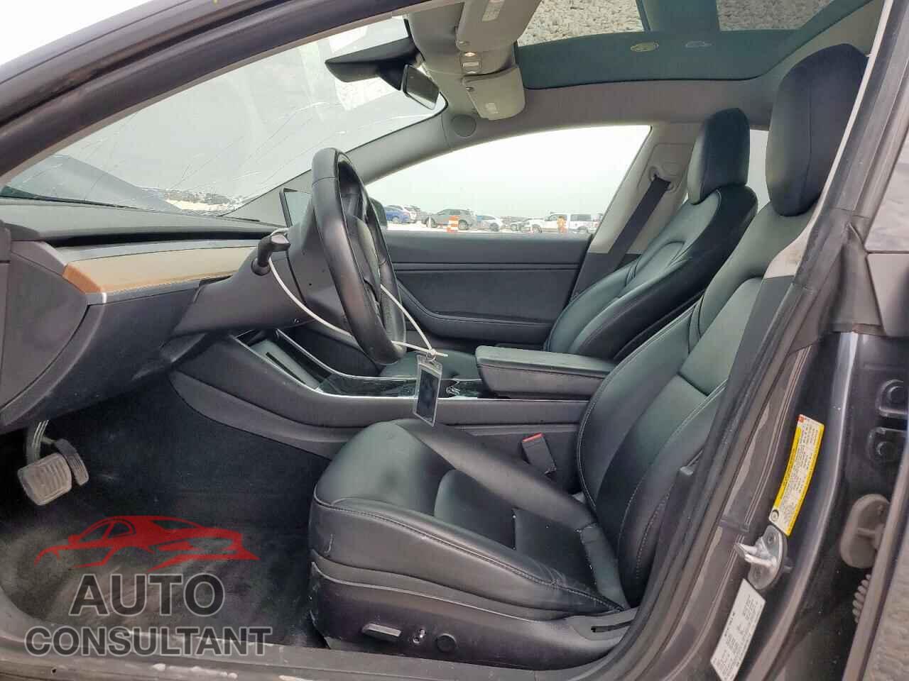 TESLA MODEL 3 2019 - 5YJ3E1EA5KF301115