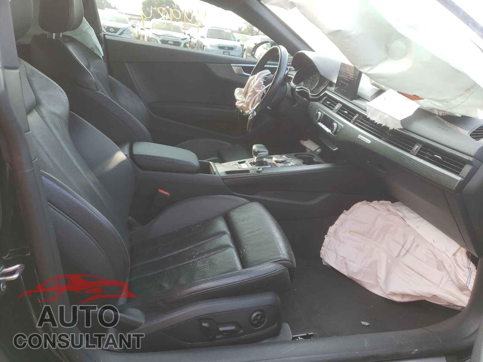 AUDI A5 2018 - WAUSNAF54JA008582