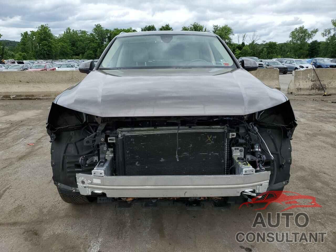 AUDI Q7 2019 - WA1LHAF77KD035639