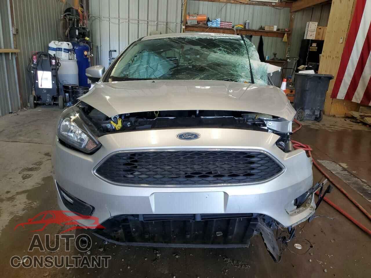 FORD FOCUS 2015 - 1FADP3F23FL260641