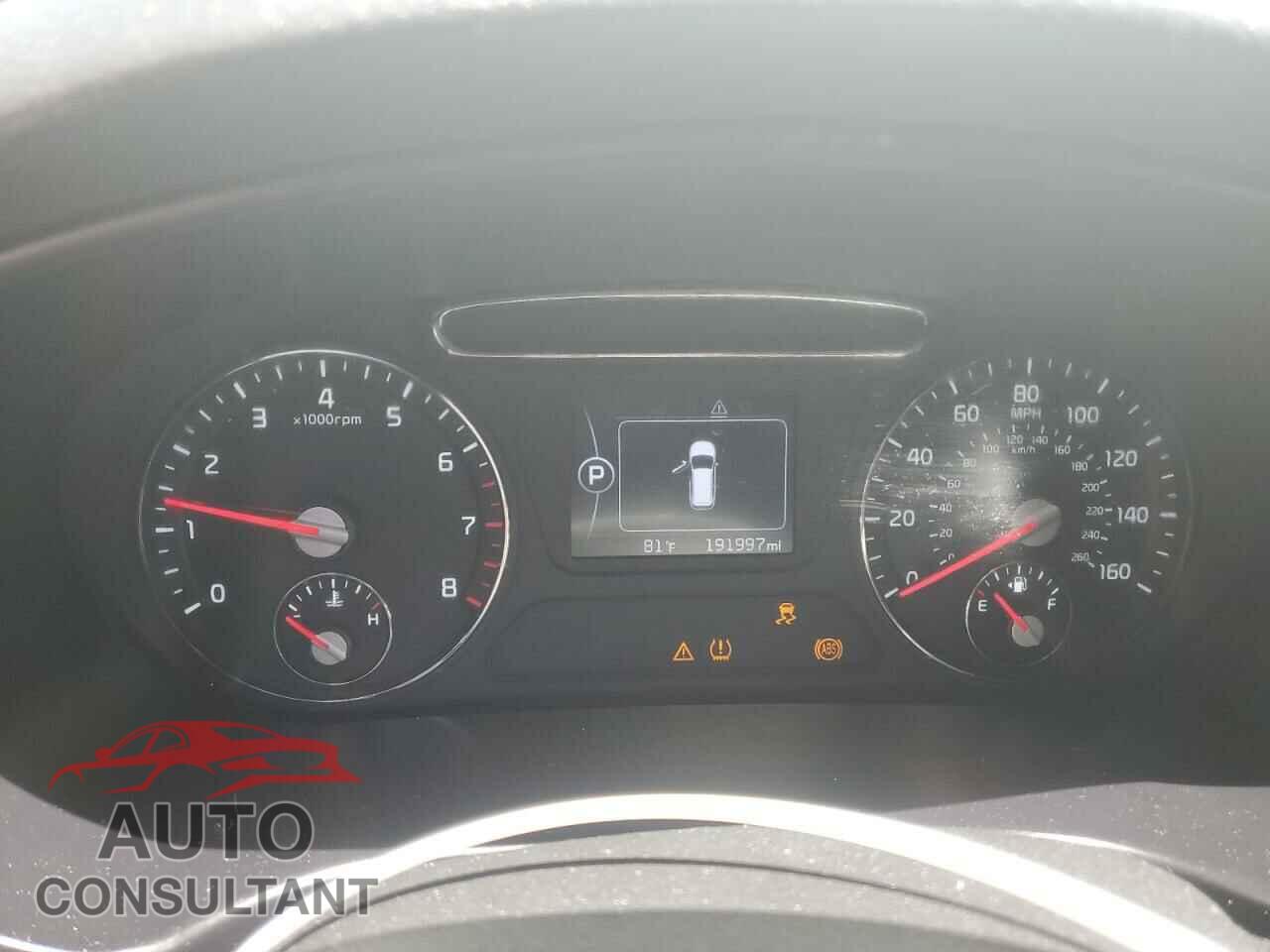 KIA SORENTO 2017 - 5XYPG4A50HG243339