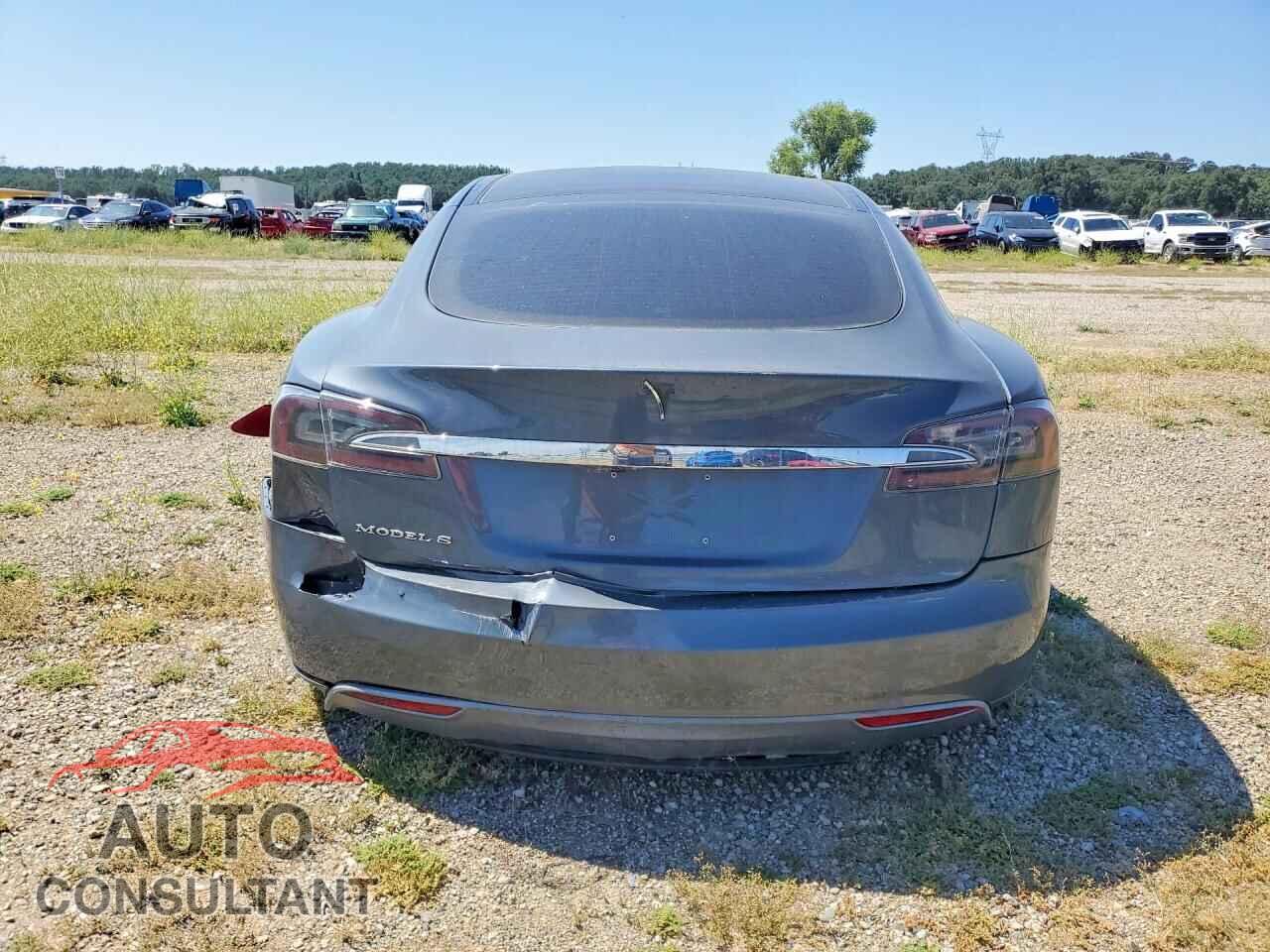 TESLA MODEL S 2013 - 5YJSA1CG3DFP03930