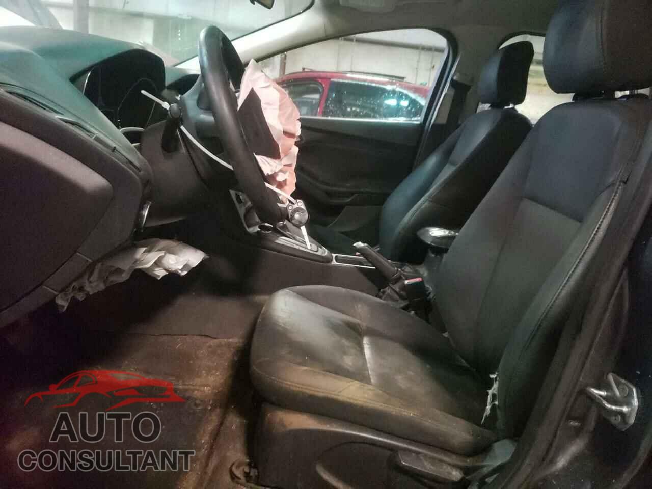 FORD FOCUS 2017 - 1FADP3K24HL336876