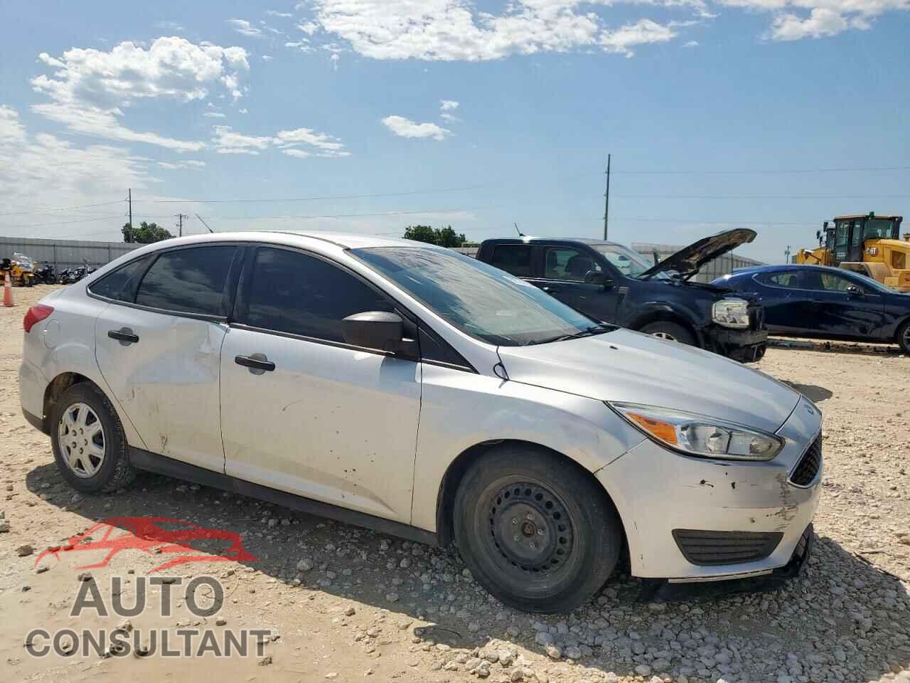 FORD FOCUS 2018 - 1FADP3E2XJL304757