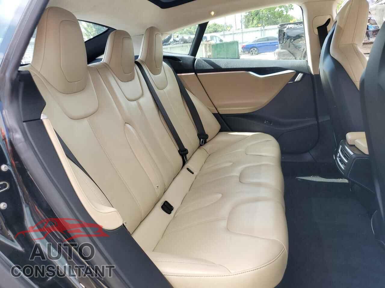 TESLA MODEL S 2015 - 5YJSA1S24FF093173