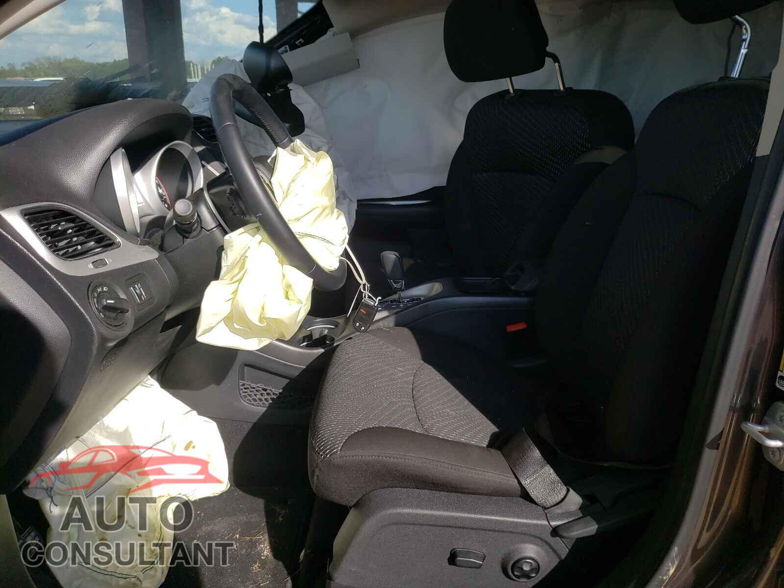 DODGE JOURNEY 2020 - 3C4PDCAB3LT275437
