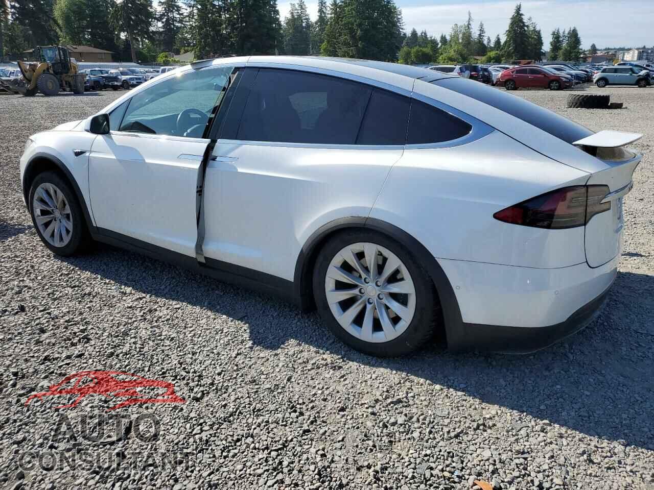 TESLA MODEL X 2020 - 5YJXCAE23LF237481