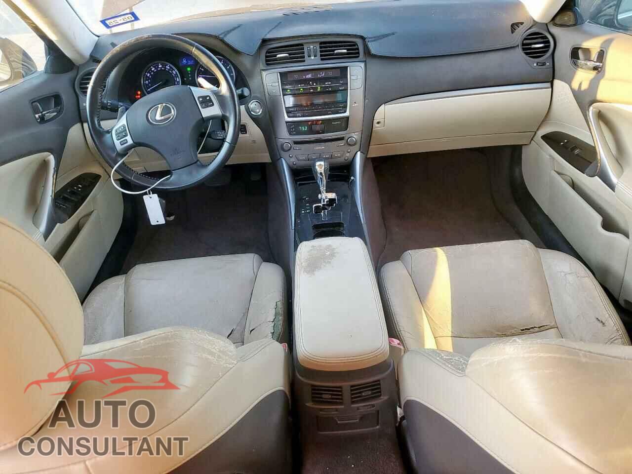LEXUS IS 2011 - JTHBF5C28B5129870