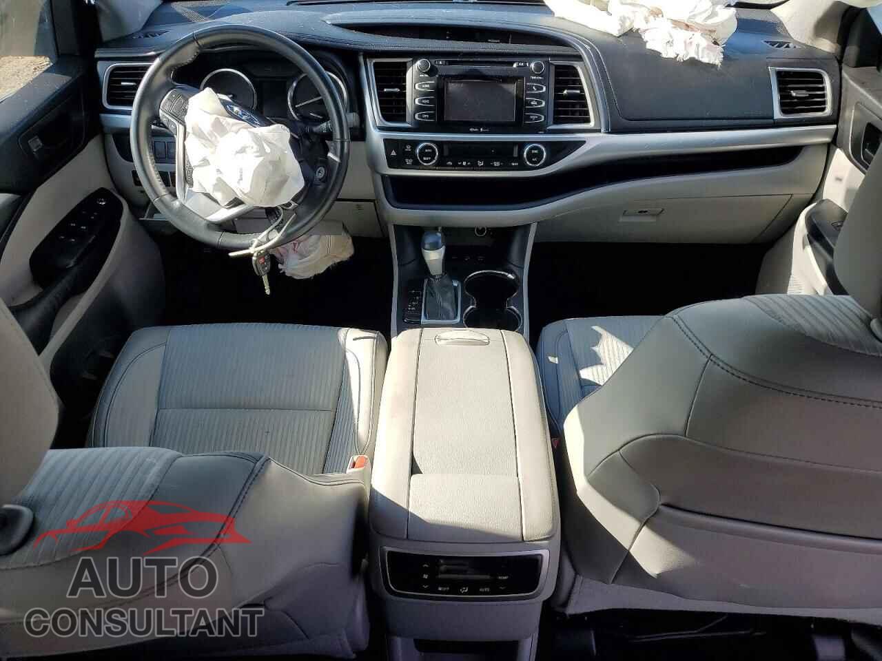 TOYOTA HIGHLANDER 2015 - 5TDBKRFH5FS159817