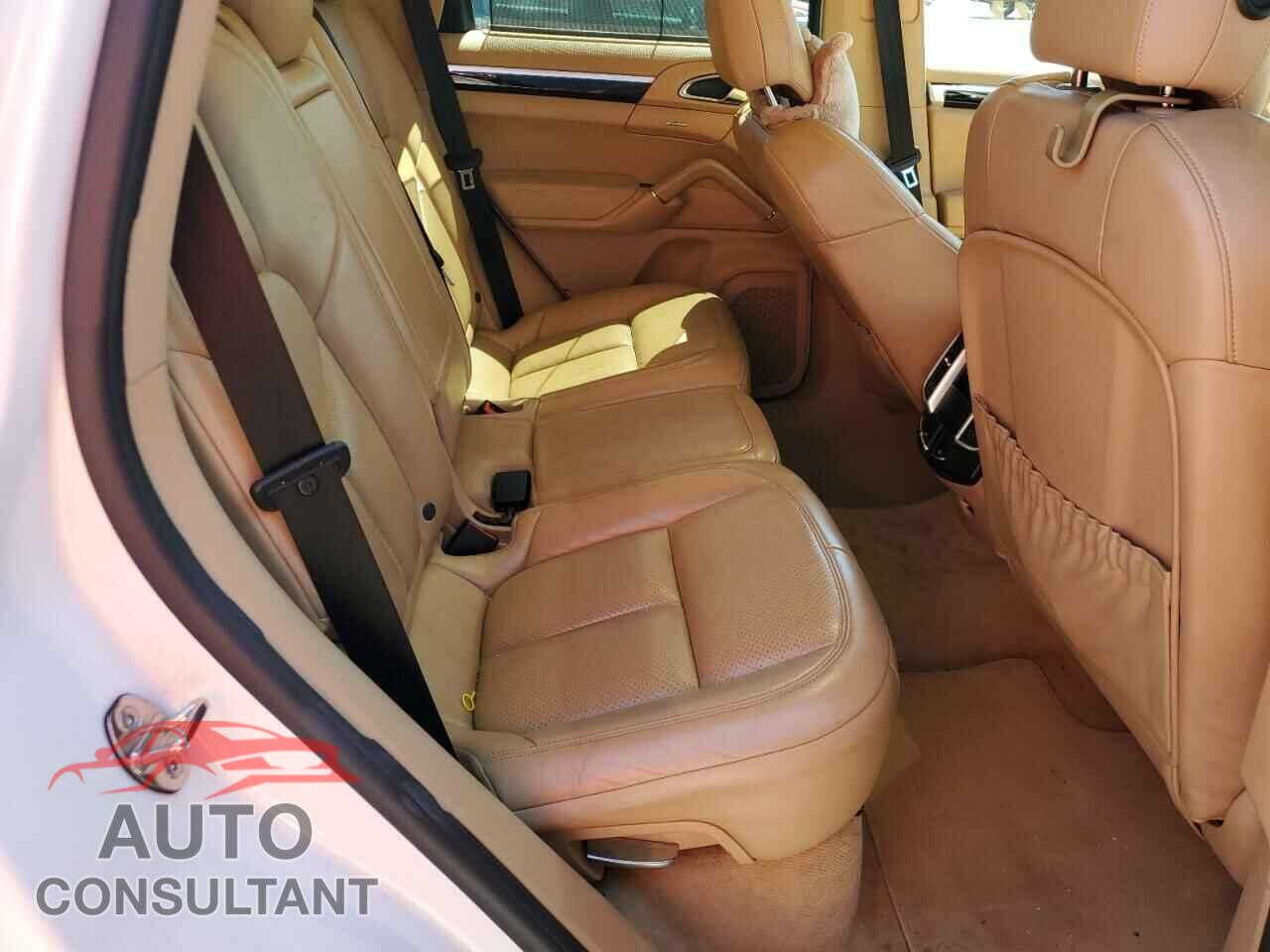 PORSCHE CAYENNE 2017 - WP1AE2A26HLA68264