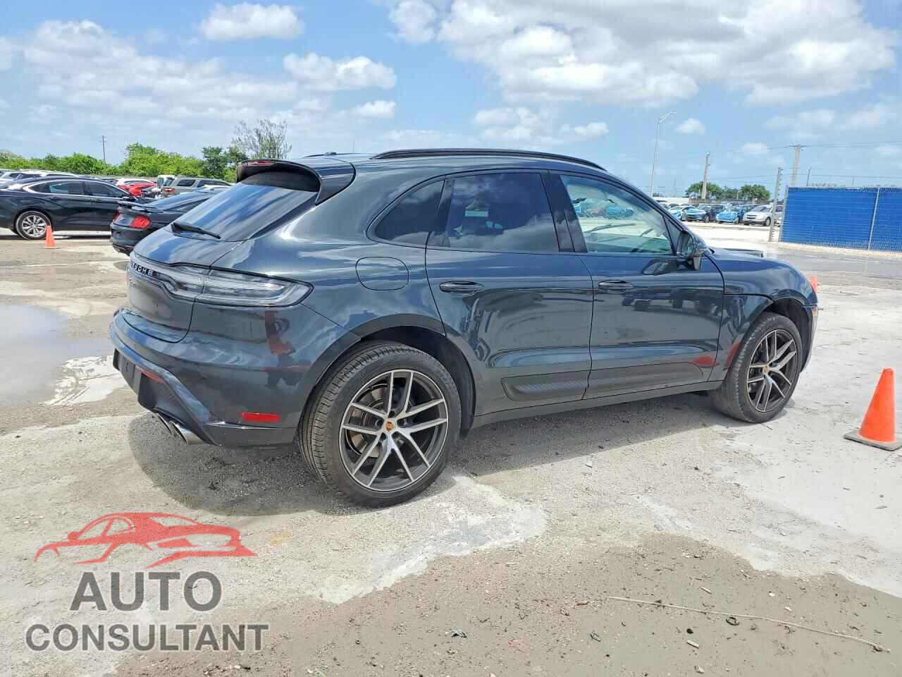 PORSCHE MACAN 2024 - WP1AA2A59RLB10384