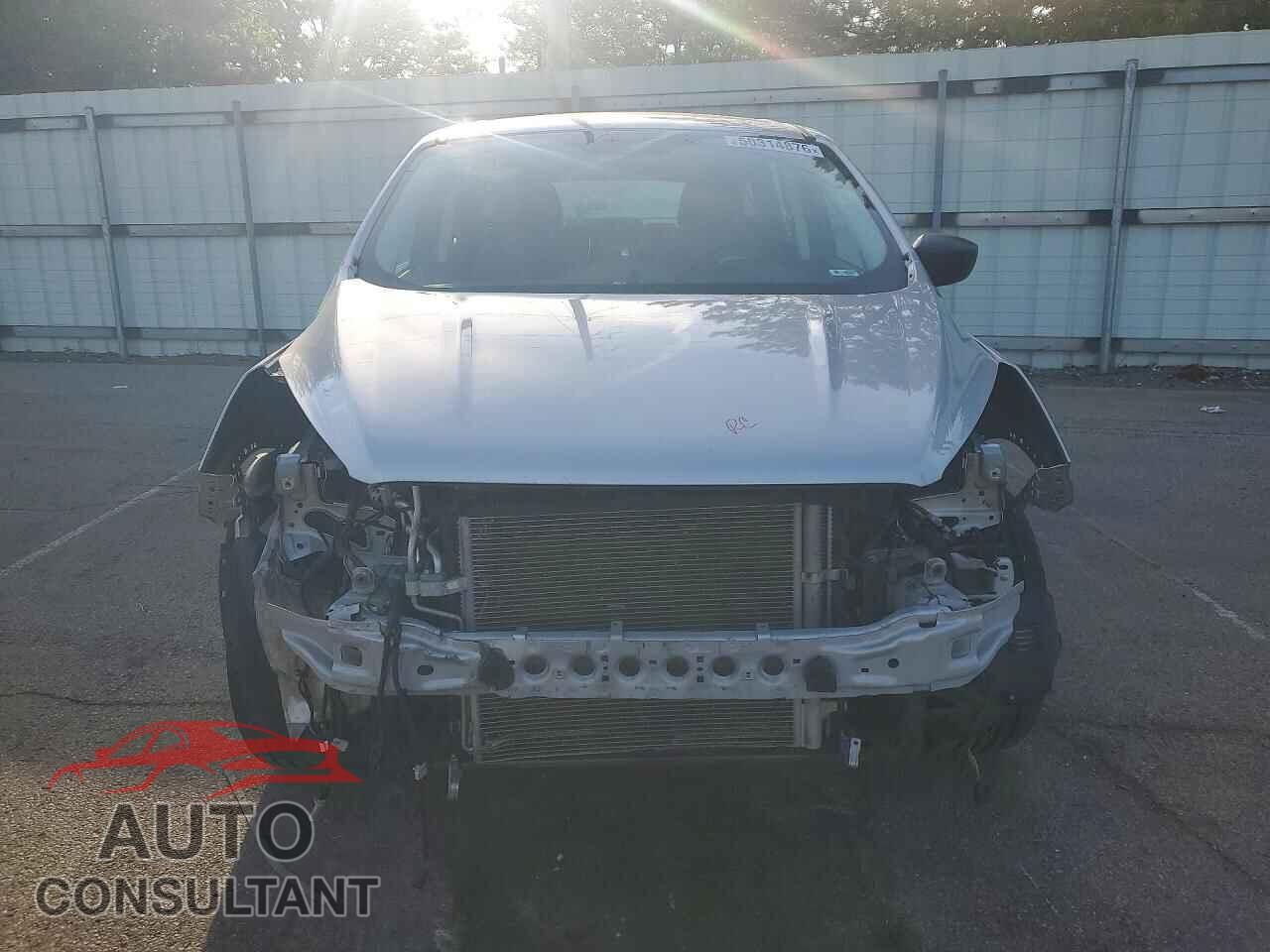 FORD ESCAPE 2018 - 1FMCU0F79JUB39295