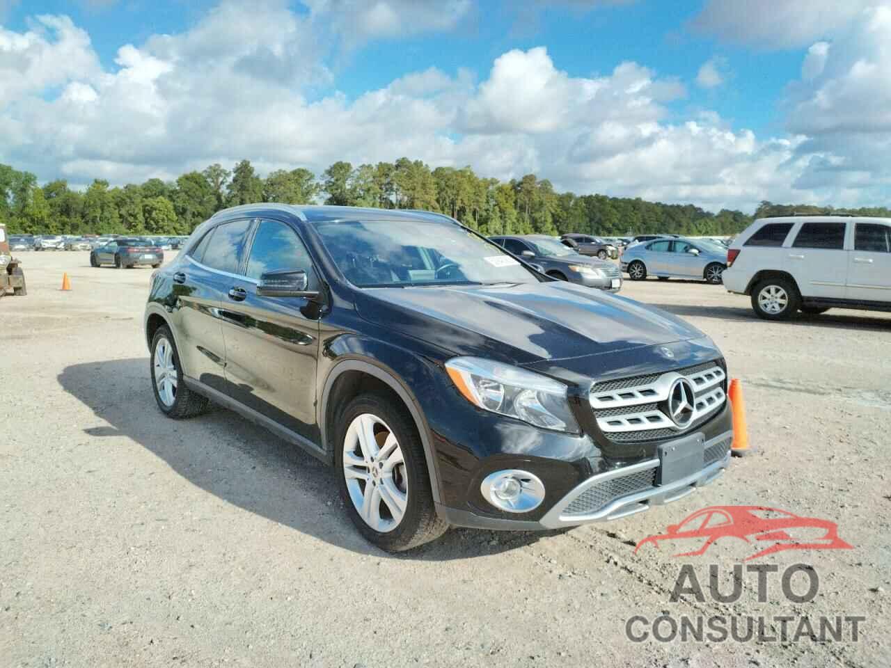 MERCEDES-BENZ GLA-CLASS 2018 - WDCTG4EB2JJ491333