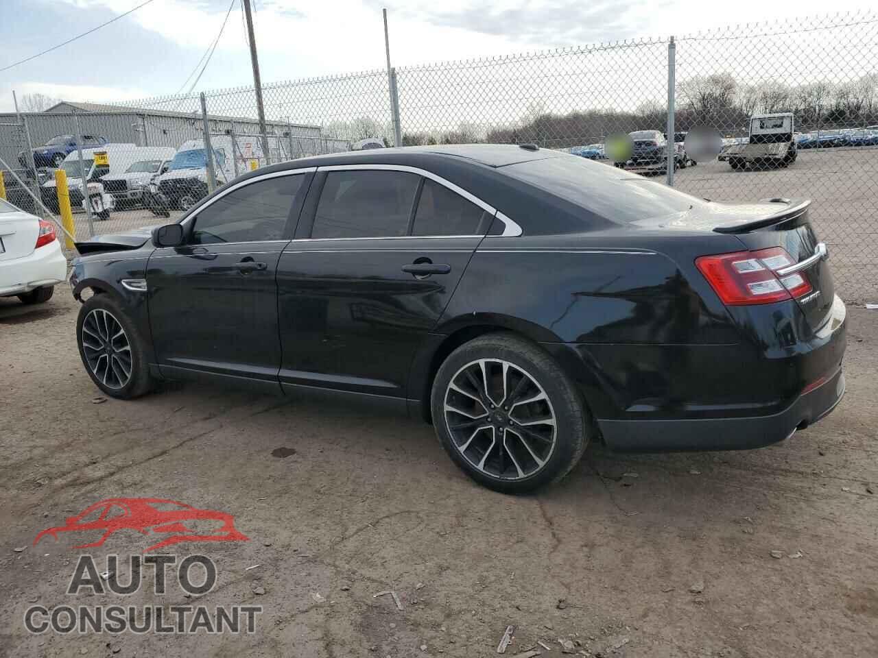 FORD TAURUS 2018 - 1FAHP2E8XJG137910