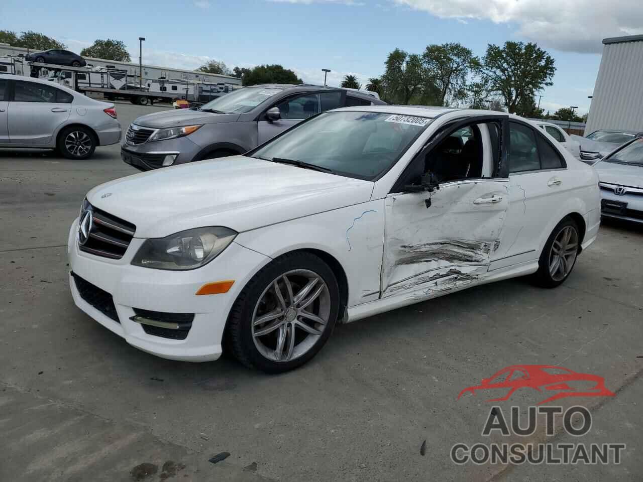MERCEDES-BENZ C-CLASS 2014 - WDDGF4HB9EA934269