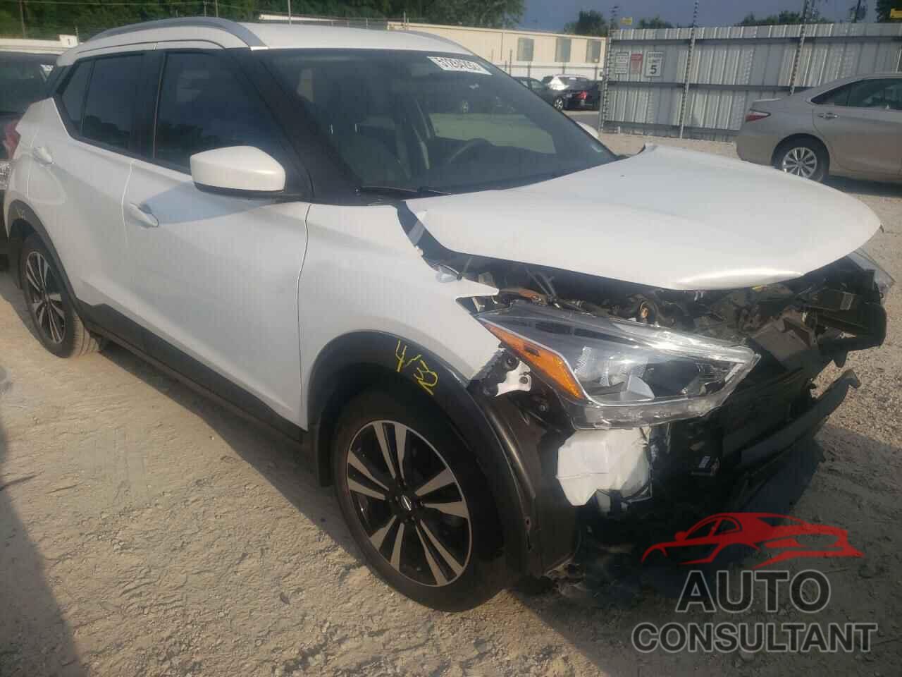 NISSAN KICKS 2018 - 3N1CP5CU0JL525989